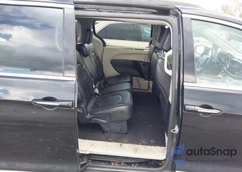 2017 Chrysler Pacifica Touring-L z USA, uszkodzony, nr VIN 2C4RC1BG1HR730306